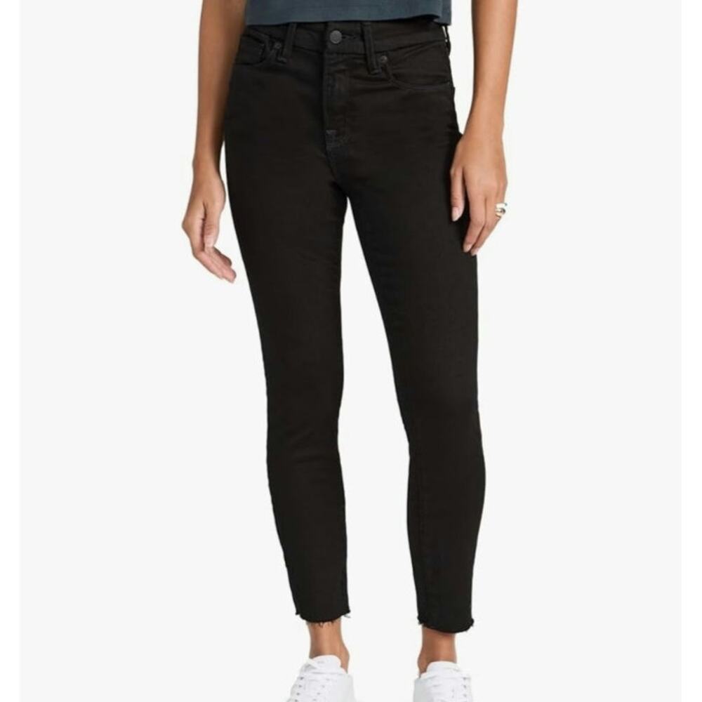 NWT Good American Black Raw Hem Good Petite Skinny Jean